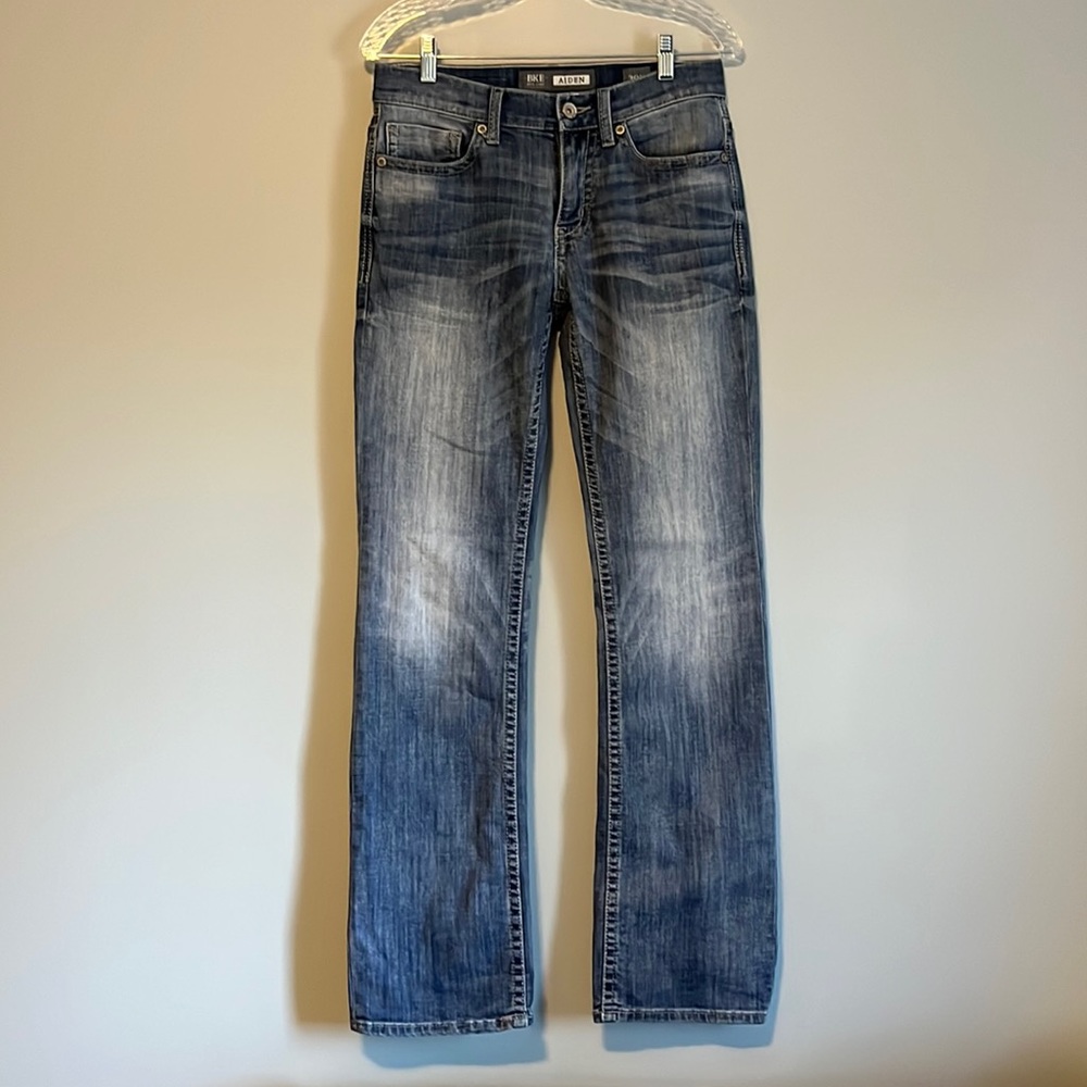 Mens Jeans. Bootleg style. Comfortable everyday use.